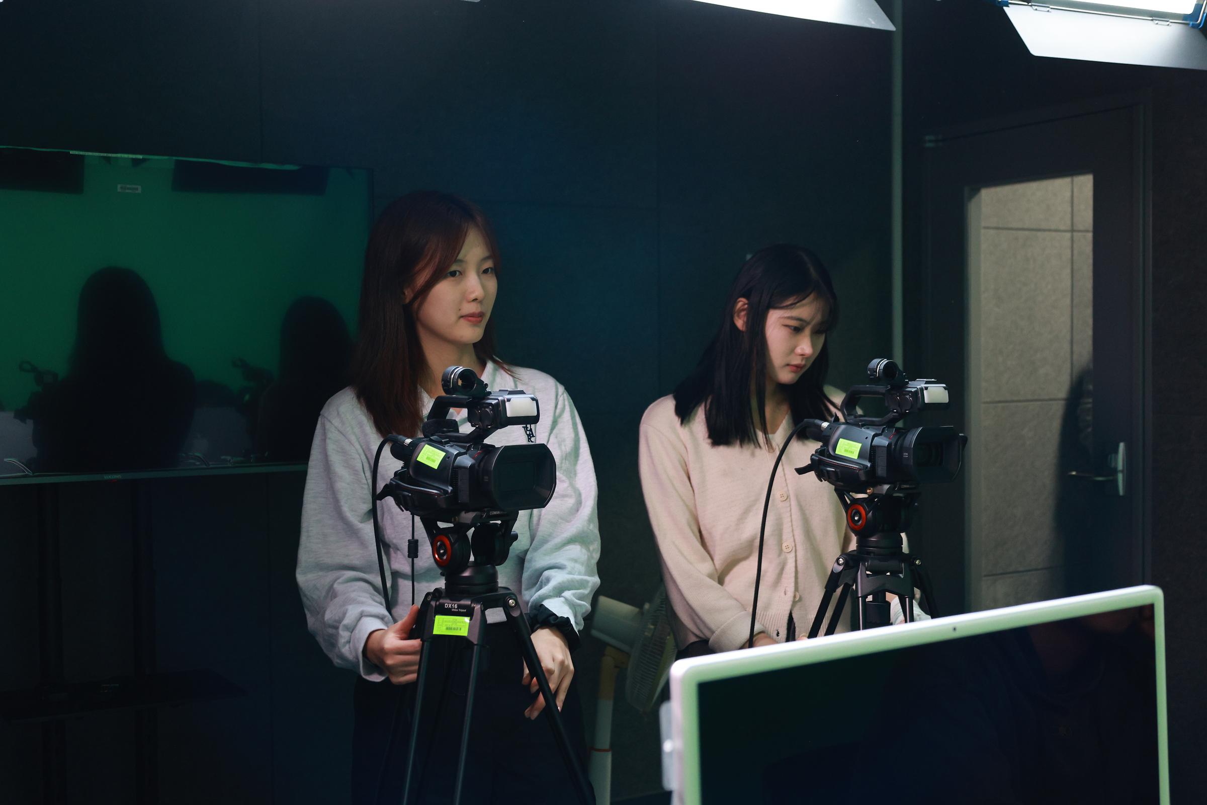 Advanced Media Contents