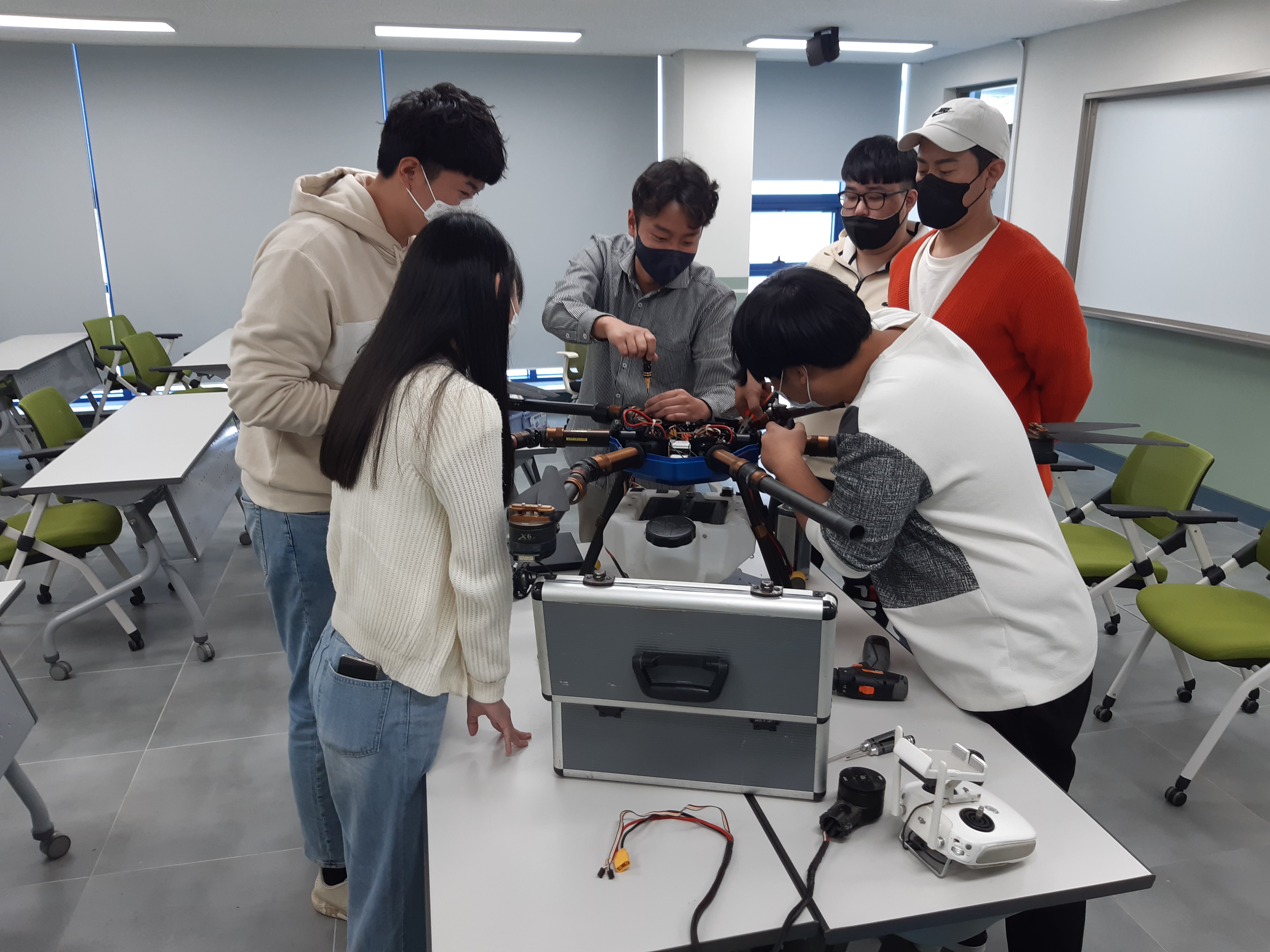 드론 정비 실습 수업